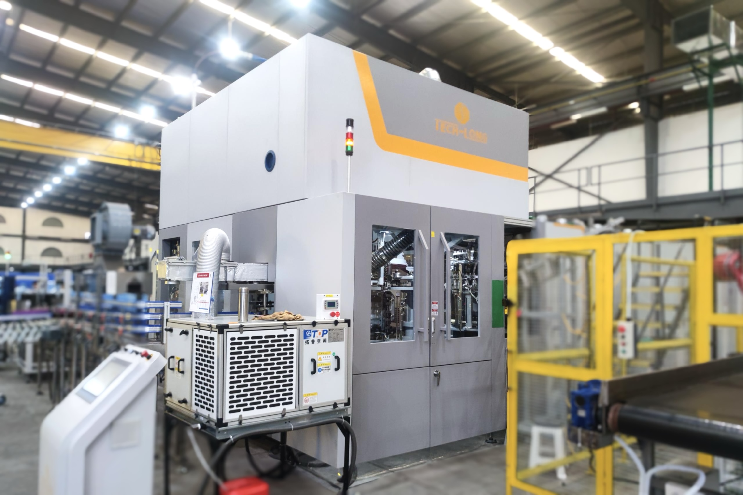 高效低耗，品質(zhì)之選：達(dá)意隆PET 5加侖吹瓶機(jī)引領(lǐng)市場(chǎng)新風(fēng)尚！